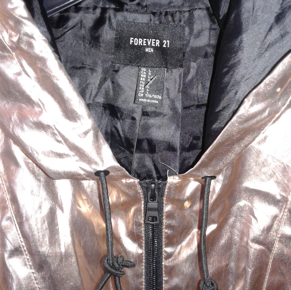 Forever 21 Men sz L metallic gold Pullover Hooded Windbreaker Jacket Pullover - Picture 4 of 4